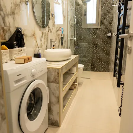 Anesis Aera Luxury شقة *